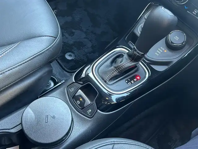 クライスラー・ジープ ジープ コンパス リミテッド 茨城県 2020(令2)年 5.2万km ブリリアントブラッククリスタル Beatsサウンドシステム/純正ナビ BT/FM/AM/APPLE CAR PLAY/アクティブクルーズコントロール/ステアリングスイッチ/パワーシート/シートメモリ/シートヒーター/レザーシート/ブラインドスポットモニター/バックカメラ/パワーバックドア/コーナーセンサー/USBポート/純正フロアマット/純正アルミホイール/LEDオートライト/アイドリングストップ/ETC/スマートキー