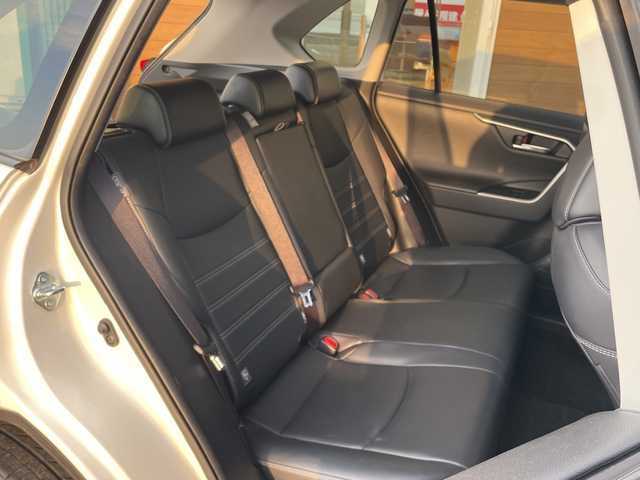 トヨタ ＲＡＶ４ G Zパッケージ 宮崎県 2020(令2)年 6万km ホワイトパールクリスタルシャイン TRDエアロ/パノラマムーンルーフ/純正メモリナビ/(フルセグTV/DVD/CD/Bluetooth）/ローダウン/ドライブレコーダー/電動リアゲート/ETC/デジタルインナーミラー/純正19インチアルミ/BSM