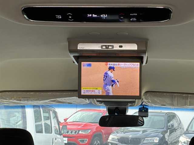 ホンダ オデッセイ ハイブリッド アブソルートセンシングEXパック 熊本県 2016(平28)年 9.9万km クリスタルブラックパール 純正ナビ（VXM-175VFEi）/【フルセグTV/Bluetooth/CD/DVD】/バックカメラ/フリップダウンモニター/両側パワースライドドア/クルーズコントロール/衝突軽減防止装置/レーンキープ/ブラインドスポットモニター/パワーシート/純正18インチAW/純正ドアバイザー/革巻きステアリング/ステアリングスイッチ/オートLEDライト/ウィンカーミラー/ドライブレコーダー/ETC/プッシュスタート/スマートキー/横滑り防止装置/ABS/盗難防止装置/保証書