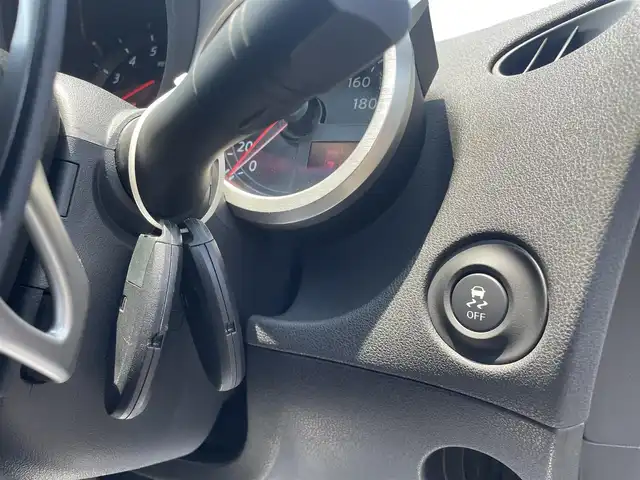 日産 フェアレディ Ｚ ヘリテージエディション 山形県 2019(平31)年 1.4万km ブリリアントホワイトパール 7AT/インテリジェントキー/純正ナビ/　【CD DVD AUX BT】/フルセグTV/バックカメラ/ETC/ステアリングスイッチ/パドルシフト/SNOWモード/純正20インチアルミ/LEDライト/フォグランプ/純正フロアマット/スペアキーあり