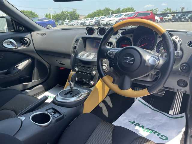 日産 フェアレディ Ｚ ヘリテージエディション 埼玉県 2019(平31)年 1.4万km ブリリアントホワイトパール 特別仕様車/・ヘリテージエディション/VOSSEN20インチアルミ/7AT/インテリジェントキー/純正ナビ/　【CD DVD AUX BT】/フルセグTV/バックカメラ/ETC/ステアリングスイッチ/パドルシフト/SNOWモード/LEDライト/フォグランプ/純正フロアマット/新車保証書