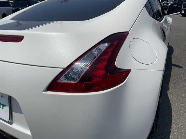 日産 フェアレディ Ｚ ヘリテージエディション 埼玉県 2019(平31)年 1.4万km ブリリアントホワイトパール 特別仕様車/・ヘリテージエディション/VOSSEN20インチアルミ/7AT/インテリジェントキー/純正ナビ/　【CD DVD AUX BT】/フルセグTV/バックカメラ/ETC/ステアリングスイッチ/パドルシフト/SNOWモード/LEDライト/フォグランプ/純正フロアマット/新車保証書