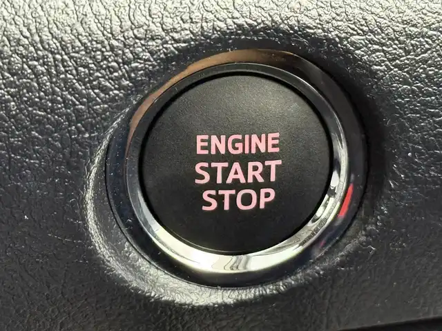 トヨタ シエンタ G グランパー 愛知県 2020(令2)年 2.4万km ホワイトパールクリスタルシャイン トヨタセーフティセンス/　　・プリクラッシュセーフティ/　　・レーンディバーチャーアラート/　　・オートマチックハイビーム/クリアランスソナー/純正7インチナビ/　　・CD/BT/ワンセグ/パノラミックビューモニター/ビルトインETC/革巻きステアリング/ステアリングリモコン/両側パワースライドドア/純正フロアマット/純正ホイールキャップ/電動格納ウィンカーミラー/アイドリングストップ/取扱説明書/保証書/スペアキー