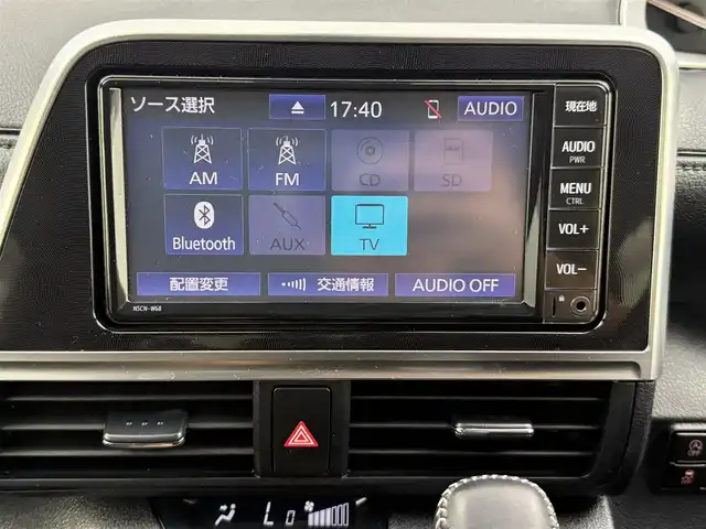 トヨタ シエンタ G グランパー 愛知県 2020(令2)年 2.4万km ホワイトパールクリスタルシャイン トヨタセーフティセンス/　　・プリクラッシュセーフティ/　　・レーンディバーチャーアラート/　　・オートマチックハイビーム/クリアランスソナー/純正7インチナビ/　　・CD/BT/ワンセグ/パノラミックビューモニター/ビルトインETC/革巻きステアリング/ステアリングリモコン/両側パワースライドドア/純正フロアマット/純正ホイールキャップ/電動格納ウィンカーミラー/アイドリングストップ/取扱説明書/保証書/スペアキー