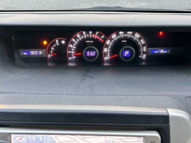 トヨタ ヴォクシー ZS 煌Ⅱ 茨城県 2009(平21)年 19.2万km 黒 社外ナビ/（AM/FM/AUX)/ETC/両側パワースライドドア/バックカメラ/純正フロアマット/純正アルミホイール/ABS/オートライト/パワーステアリング/パワーウィンドウ/スマートキー