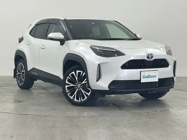 トヨタ ヤリスクロス ハイブリッド Z 群馬県 2023(令5)年 2.9万km プラチナホワイトパールマイカ 純正８型ナビ　バックカメラ　ビルトインＥＴＣ　純正前後ドラレコ　パワーシート　電動パーキングブレーキ　シートヒーター　ダプティブクルーズコントロール　衝突被害軽減ブレーキ　ＬＥＤライト　禁煙車