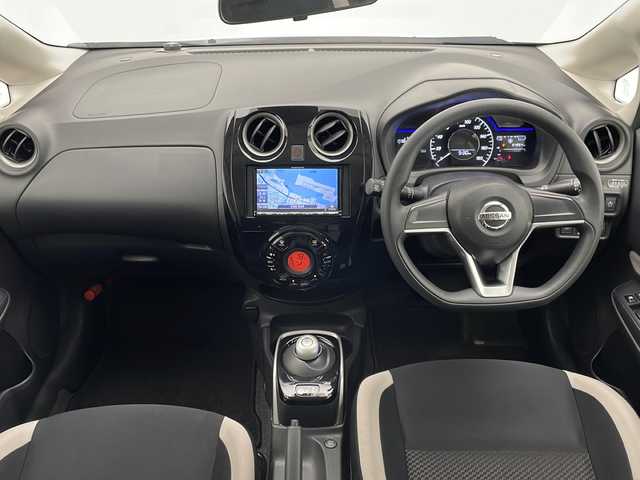 日産 ノート e－パワー X 宮崎県 2018(平30)年 6.5万km ホワイト エマ―ジェンシーブレーキ/車線逸脱防止支援システム/社外7インチメモリナビ/バックカメラ/ETC/スマートキー×2/保証書/取扱説明書