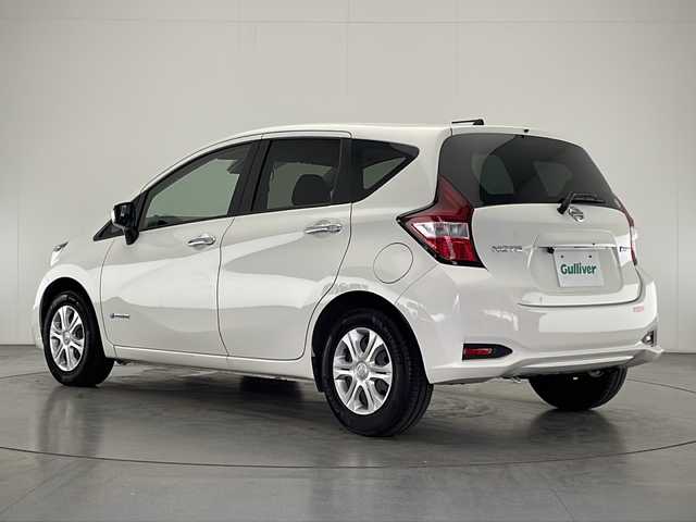 日産 ノート e－パワー X 宮崎県 2018(平30)年 6.5万km ホワイト エマ―ジェンシーブレーキ/車線逸脱防止支援システム/社外7インチメモリナビ/バックカメラ/ETC/スマートキー×2/保証書/取扱説明書