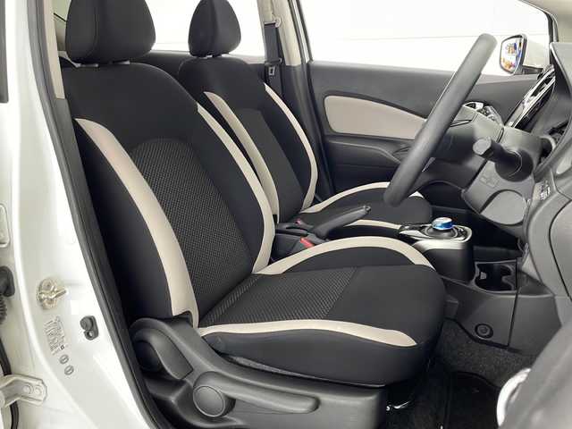 日産 ノート e－パワー X 宮崎県 2018(平30)年 6.5万km ホワイト エマ―ジェンシーブレーキ/車線逸脱防止支援システム/社外7インチメモリナビ/バックカメラ/ETC/スマートキー×2/保証書/取扱説明書