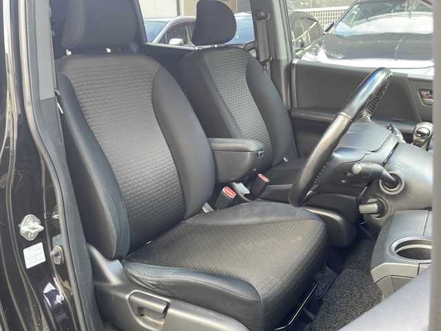 ホンダ フリード スパイク G エアロ 福岡県 2010(平22)年 11.8万km プレミアムブラキッシュパール 純正ナビ/（AM/FM/CD/DVD/ワンセグTV）/ビルドインETC/パワースライドドア（左のみ）/オートライト/電格ミラー/純正フロアマット/純正アルミホイール/保証書/取扱説明書/スペアキー×１
