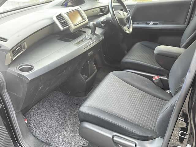 ホンダ フリード スパイク G エアロ 福岡県 2010(平22)年 11.8万km プレミアムブラキッシュパール 純正ナビ/（AM/FM/CD/DVD/ワンセグTV）/ビルドインETC/パワースライドドア（左のみ）/オートライト/電格ミラー/純正フロアマット/純正アルミホイール/保証書/取扱説明書/スペアキー×１