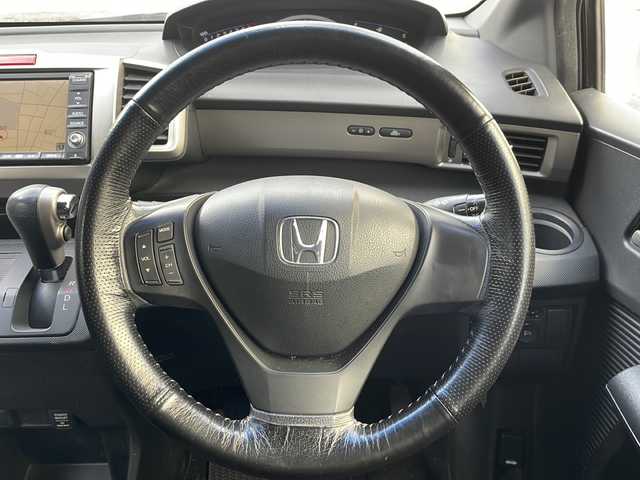 ホンダ フリード スパイク G エアロ 福岡県 2010(平22)年 11.8万km プレミアムブラキッシュパール 純正ナビ/（AM/FM/CD/DVD/ワンセグTV）/ビルドインETC/パワースライドドア（左のみ）/オートライト/電格ミラー/純正フロアマット/純正アルミホイール/保証書/取扱説明書/スペアキー×１