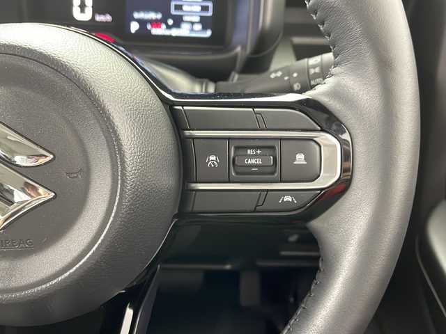 スズキ スペーシア カスタム HYBRID XS 岐阜県 2024(令6)年 1万km ピュアホワイトP スズキセーフティサポート/デュアルセンサーブレーキサポートII/ハイビームアシスト/アダプティブクルーズコントロール/レーンキープアシスト/コーナーセンサー/純正9インチナビ/　(AM/FM/Bluetooth/フルセグTV/AppleCarPlay)/全方位カメラ/ヘッドアップディスプレイ/両側パワースライドドア/ハーフレザーシート/シートヒーター/ステアリングヒーター/LEDヘッドライト/純正アルミホイール/スペアキー