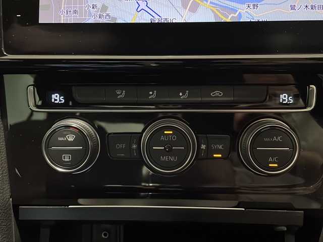 フォルクスワーゲン ゴルフ ＧＴＩ ダイナミック 新潟県 2018(平30)年 2.7万km インジウムグレーメタリッ オールインセーフティ/・アダプティブクルーズコントロール/・レーンキープアシスト/・ブラインドスポットディテクション/・リヤトラフィックアラート/・プロアクティブオキュパントプロテクション/・パークディスタンスコントロール/・リヤビューカメラ/・フロントアシスト/・ESC/ABS/ブレーキアシスト/デジタルメータークラスター/Volkswagen純正インフォテイメントシステム/Discover Pro/・SSDナビゲーションシステム/・DVD/CD/TV/BT/・ETC2.0/オプションサイズ225/40/18/ドライブレコーダー/LEDヘッドライト