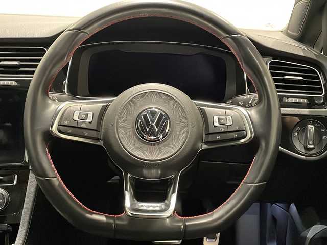 フォルクスワーゲン ゴルフ ＧＴＩ ダイナミック 新潟県 2018(平30)年 2.7万km インジウムグレーメタリッ オールインセーフティ/・アダプティブクルーズコントロール/・レーンキープアシスト/・ブラインドスポットディテクション/・リヤトラフィックアラート/・プロアクティブオキュパントプロテクション/・パークディスタンスコントロール/・リヤビューカメラ/・フロントアシスト/・ESC/ABS/ブレーキアシスト/デジタルメータークラスター/Volkswagen純正インフォテイメントシステム/Discover Pro/・SSDナビゲーションシステム/・DVD/CD/TV/BT/・ETC2.0/オプションサイズ225/40/18/ドライブレコーダー/LEDヘッドライト