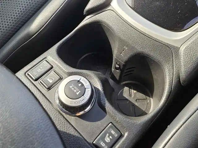 日産 エクストレイル 20X エマージェンシーブレーキ 宮崎県 2014(平26)年 7.9万km ブリリアントホワイトパール 4WD/ワンオーナー/純正MOPナビ/フルセグTV/リモコンオートバックドア/アラウンドビューモニター/ビルトインETC/ドライブレコーダー/クルーズコントロール/コーナーセンサー/フロント/リアソナー/エマージェンシーブレーキ/パーキングアシスト/後方車両検知警報/純正オプLEDオートライト/フロントフォグランプ/革巻きステアリング/防水合皮シート/前席シートヒーター/純正17インチアルミホイール/スマートキー/プッシュエンジンスターター/禁煙車