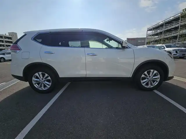 日産 エクストレイル 20X エマージェンシーブレーキ 宮崎県 2014(平26)年 7.9万km ブリリアントホワイトパール 4WD/ワンオーナー/純正MOPナビ/フルセグTV/リモコンオートバックドア/アラウンドビューモニター/ビルトインETC/ドライブレコーダー/クルーズコントロール/コーナーセンサー/フロント/リアソナー/エマージェンシーブレーキ/パーキングアシスト/後方車両検知警報/純正オプLEDオートライト/フロントフォグランプ/革巻きステアリング/防水合皮シート/前席シートヒーター/純正17インチアルミホイール/スマートキー/プッシュエンジンスターター/禁煙車