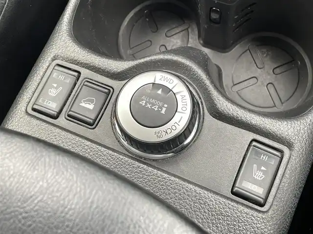 日産 エクストレイル 20X エマージェンシーブレーキ 宮崎県 2014(平26)年 7.9万km ブリリアントホワイトパール 4WD/ワンオーナー/純正MOPナビ/フルセグTV/リモコンオートバックドア/アラウンドビューモニター/ビルトインETC/ドライブレコーダー/クルーズコントロール/コーナーセンサー/フロント/リアソナー/エマージェンシーブレーキ/パーキングアシスト/後方車両検知警報/純正オプLEDオートライト/フロントフォグランプ/革巻きステアリング/防水合皮シート/前席シートヒーター/純正17インチアルミホイール/スマートキー/プッシュエンジンスターター/禁煙車