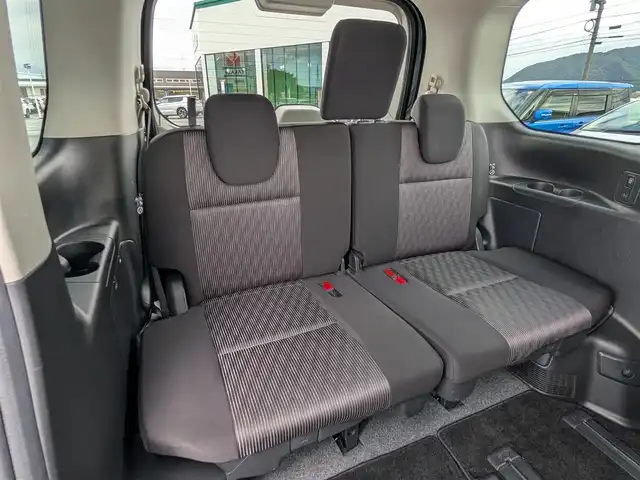 日産 セレナ ハイウェイスター V 福井県 2022(令4)年 6.1万km ダイヤモンドブラック 純正10インチナビ/AM/FM/フルセグ/BT/CD/DVD/全方位カメラ/両側パワースライドドア/11インチフリップダウンモニター/プロパイロット/踏み間違い衝突防止アシスト/クリアランスソナー/BSW/クルーズコントロール/前方ドライブレコーダー/セルスターGPSレーダー/ETC/純正フロアマット/純正16インチAW/LEDヘッドライト/スマートキー