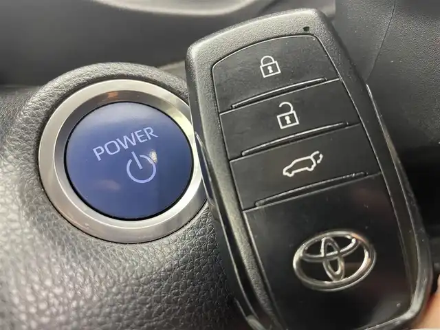 トヨタ ヤリスクロス ハイブリッド G 茨城県 2021(令3)年 6.7万km ブラックマイカ ・純正ディスプレイオーディオ/・Bluetooth/・社外前方ドライブレコーダー/・純正ビルトインＥＴＣ/・電動リアゲート/・クルーズコントロール/・レーンキープアシスト