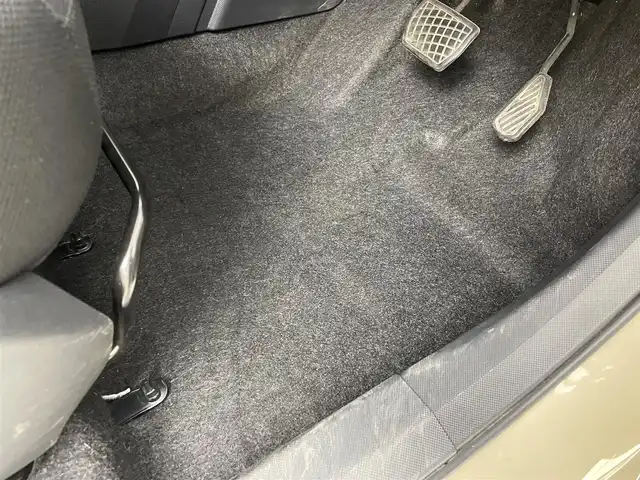 トヨタ ライズ Z 茨城県 2021(令3)年 4.9万km ナチュラルベージュマイカM 7インチディーラーオプションナビ（NS2T-W68T）/・AM/FM/DISC/フルセグTV/SD/Bluetooth/・全方位カメラ/ビルドインETC/前後コーナーセンサー/スマートアシスト/追従型クルーズコントロール/・衝突回避支援ブレーキ/・衝突警告機能/・車線逸脱警告機能/・車線逸脱抑制制御機能/・ブレーキ制御付誤発進抑制機能/・先行車お知らせ機能/シートヒーター（D+N席）/LEDヘッドライト/アイドリングストップ/AAC/スマートキー/カーテンエアバッグ