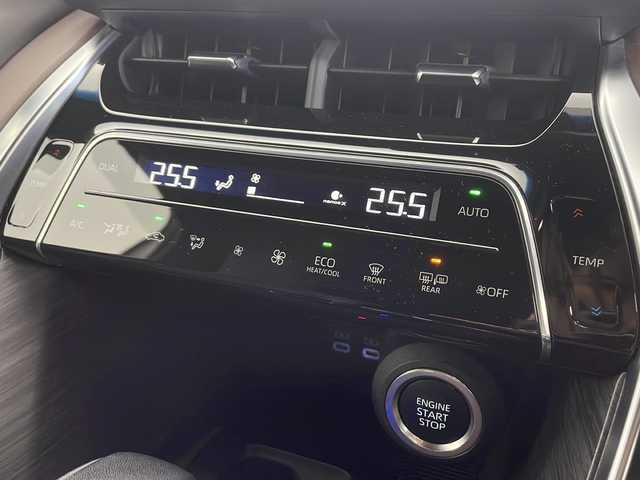 トヨタ ハリアー Z レザーパッケージ 愛知県 2023(令5)年 4.1万km ブラック 純正メモリナビ/・FM/AM/フルセグTV/BT/USB/Miracas/TVキャンセラー/JBLサウンド/パノラミックビューモニター/バックモニター/デジタルインナーミラー/ヘッドアップディスプレイ/調光パノラマルーフ/運転席助手席パワーシート/運転席シートメモリー/運転席助手席シートヒーター/レザーシート/ステアリングヒーター/革巻きステアリング/ステアリングスイッチ/オートLEDヘッドライト/オートハイビーム/電動パーキングブレーキ/オートブレーキホールド/ビルトインETC20/LTA/BSN/PCS/クリアランスソナー/RCTA/PKSB/RSA/横滑り防止装置/isofix/スペアキー１本