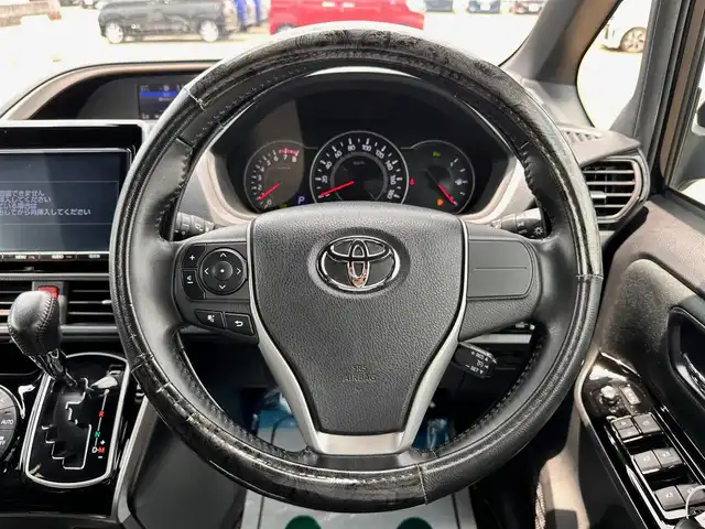 トヨタ ヴォクシー ZS 煌Ⅱ 宮城県 2019(平31)年 6.8万km ブラック Toyota Safety Sense /・プリクラッシュセーフティ/・レーンディパーチャーアラート/・オートマチックハイビーム/・発進遅れ告知機能/インテリジェントクリアランスソナー/12.1フリップダウンモニター（V12T-R66C）/純正9インチナビ【NSZT-Y66T】/・CD/DVD/・フルセグTV/・Bluetooth/・USB/ビルトインETC/両側パワースライドドア /LEDヘッドライト/フォグランプ/オートライト/革巻きステアリング/クルーズコントロール/ステアリングスイッチ/ウィンカー付電動格納式ミラー/純正16インチAW/純正フロアマット/純正ドアバイザー/Wエアバッグ/保証書