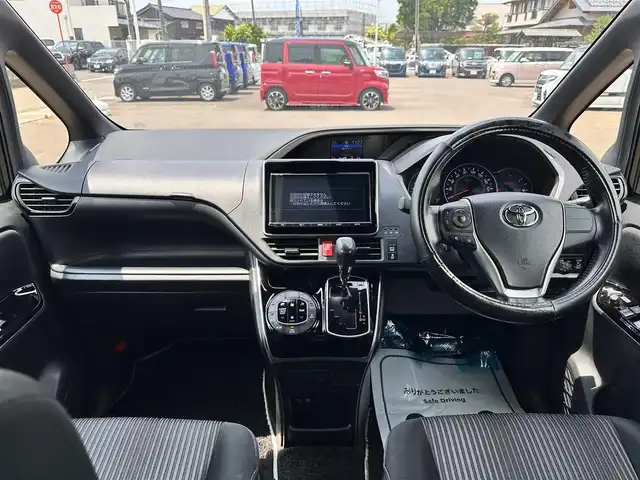 トヨタ ヴォクシー ZS 煌Ⅱ 宮城県 2019(平31)年 6.8万km ブラック Toyota Safety Sense /・プリクラッシュセーフティ/・レーンディパーチャーアラート/・オートマチックハイビーム/・発進遅れ告知機能/インテリジェントクリアランスソナー/12.1フリップダウンモニター（V12T-R66C）/純正9インチナビ【NSZT-Y66T】/・CD/DVD/・フルセグTV/・Bluetooth/・USB/ビルトインETC/両側パワースライドドア /LEDヘッドライト/フォグランプ/オートライト/革巻きステアリング/クルーズコントロール/ステアリングスイッチ/ウィンカー付電動格納式ミラー/純正16インチAW/純正フロアマット/純正ドアバイザー/Wエアバッグ/保証書