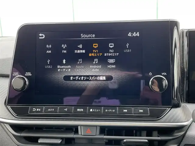 日産 ノート X 山梨県 2021(令3)年 7万km ピュアホワイトパール 純正9型ナビ/　(AM/FM/AppleCarPlay、AndroidAuto対応)/フルセグTV/インテリジェントアラウンドビューモニター/ビルトインETC2.0/ドライブレコーダー/インテリジェントクルーズコントロール/ソナー機能/プロパイロット/全方位運転支援システム/・インテリジェントエマージェンシーブレーキ/・踏み間違い衝突防止アシスト/・標識検知機能/・前方衝突予測警報/・車両逸脱防止支援システム/・ふらつき警報/・後側方衝突防止支援システム/SOSコール/インテリジェントルームミラー/アダプティブLEDヘッドランプ/ステアリングスイッチ/純正OP16インチエスティーロAW/インテリジェントキー/スペアキー/プッシュパワースターター/保証書