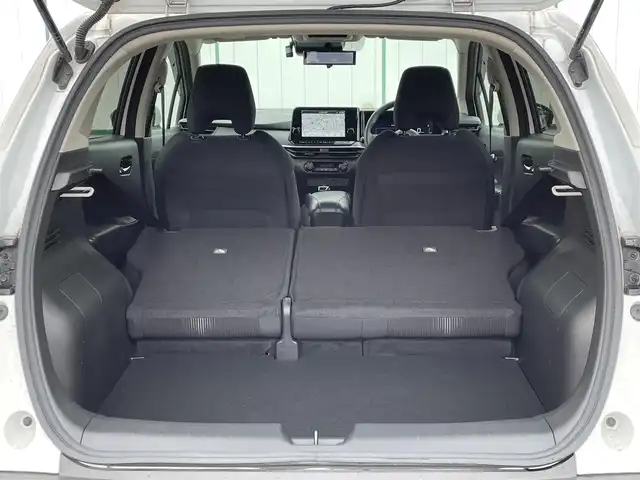 日産 ノート X 山梨県 2021(令3)年 7万km ピュアホワイトパール 純正9型ナビ/　(AM/FM/AppleCarPlay、AndroidAuto対応)/フルセグTV/インテリジェントアラウンドビューモニター/ビルトインETC2.0/ドライブレコーダー/インテリジェントクルーズコントロール/ソナー機能/プロパイロット/全方位運転支援システム/・インテリジェントエマージェンシーブレーキ/・踏み間違い衝突防止アシスト/・標識検知機能/・前方衝突予測警報/・車両逸脱防止支援システム/・ふらつき警報/・後側方衝突防止支援システム/SOSコール/インテリジェントルームミラー/アダプティブLEDヘッドランプ/ステアリングスイッチ/純正OP16インチエスティーロAW/インテリジェントキー/スペアキー/プッシュパワースターター/保証書
