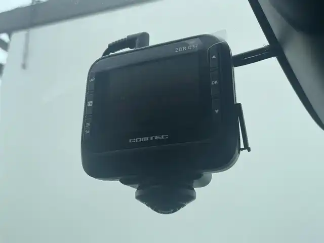 ルノー ルノー キャプチャー インテンス 東京都 2022(令4)年 3万km ブラングラシエ 純正ディスプレイオーディオ/アクティブクルーズコントロール/LKA/衝突軽減ブレーキ/ステアリングヒーター/駐車アシスト/死角警告/ETC/純正18インチAW/シートヒーター