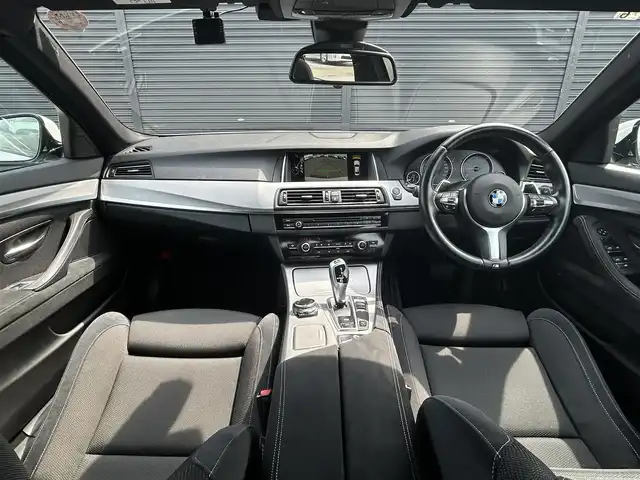 ＢＭＷ ５２３ｄ Mスポーツ 茨城県 2016(平28)年 3.5万km アルピンホワイトⅢ 後期型　/インテリジェントＳＦＴ　/ＬＤＷ　/ＡＣＣ　/Ｂカメラ　/ＰＤＣ　/ＯＰ１９インチＡＷ　/ナビ　/１２セグ　/ＢＴ　/ＵＳＢ　/ＤＶＤ　/キセノン　/オートライト　/パワーシート　/ＥＴＣ　/ドラレコ　/禁煙車