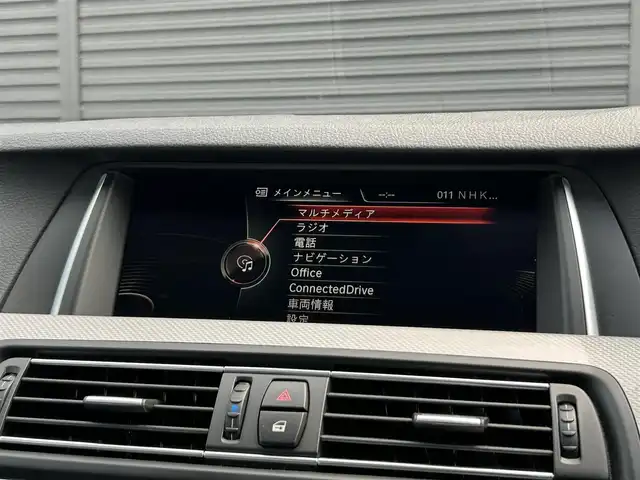ＢＭＷ ５２３ｄ Mスポーツ 茨城県 2016(平28)年 3.5万km アルピンホワイトⅢ 後期型　/インテリジェントＳＦＴ　/ＬＤＷ　/ＡＣＣ　/Ｂカメラ　/ＰＤＣ　/ＯＰ１９インチＡＷ　/ナビ　/１２セグ　/ＢＴ　/ＵＳＢ　/ＤＶＤ　/キセノン　/オートライト　/パワーシート　/ＥＴＣ　/ドラレコ　/禁煙車