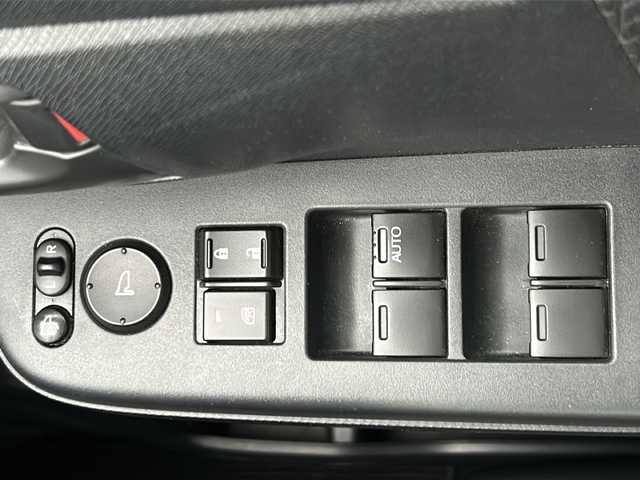 ホンダ ステップワゴン スパーダ S 岐阜県 2009(平21)年 13.1万km プレミアムブラキッシュパール 両側パワースライドドア（運転席スイッチ開閉可能）　/ディスチャージヘッドライト /ETC /フルセグテレビ /Honda HDDインターナビシステム /バックカメラ /スマートキー（スライドドア開閉機能付き）/ABS/盗難防止装置