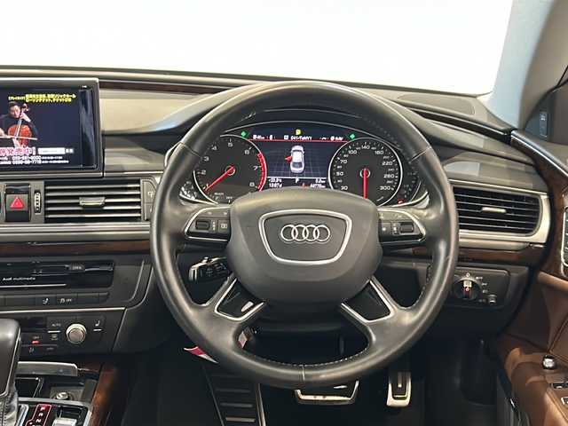 アウディ Ａ７ SB 3．0 TFSI クワトロ 新潟県 2017(平29)年 4.5万km グレイシアホワイトメタリック オプション装備/サンルーフ/4ゾーンデラックスオートマチックエアコンディショナー/標準装備/・マトリクスLEDヘッドライト/・LEDリヤコンビネーションライト ダイナミックターンインジケーター/・リヤスポイラー/・ステアリングホイール 4スポーク レザー マルチファンクション/・MMIナビゲーション／ MMIタッチ/・バーチャルコクピット/・BOSE サラウンドサウンドシステム/・アダプティブクルーズコントロール/・アウディアクティブレーンアシスト/・アウディサイドアシスト/・アウディパーキングシステム/・オートマチックテールゲート/・ブラウンレザーシート/・シートヒーター/・パワーシート/・ドライブレコーダー/・USB×2/・純正20インチアルミホイール/・スペアキー