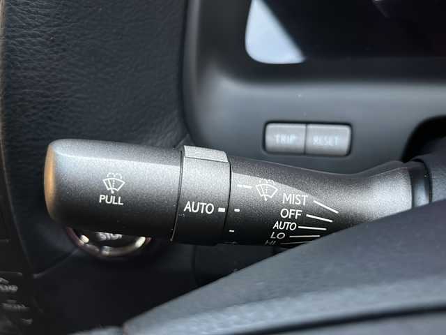 レクサス ＬＳ 460 バージョンC Iパッケージ 香川県 2009(平21)年 7万km ホワイトパールクリスタルシャイン 純正メーカーOPナビ/（フルセグTV/CD/DVD）/バックカメラ/サンルーフ/ドライブレコーダー/ステアリングヒーター/パワーシート/シートヒーター/エアシート/コーナーセンサー/ETC