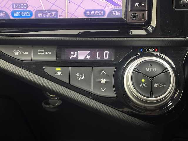 トヨタ アクア S スタイルブラック 三重県 2016(平28)年 3.2万km ダークブルーマイカ 禁煙車　/純正ＳＤナビ　/トヨタセーフティセンス　/プリクラッシュセーフティ　/レーンキープアシスト　/オートハイビーム　/ＤＮ席シートヒーター　/バックカメラ　/純正ビルトインＥＴＣ　/ステアリングスイッチ　/ＬＥＤ/オートAC/スマートキー/プッシュスタート/電格ミラー/オートライト/フォグ/ドアバイザー