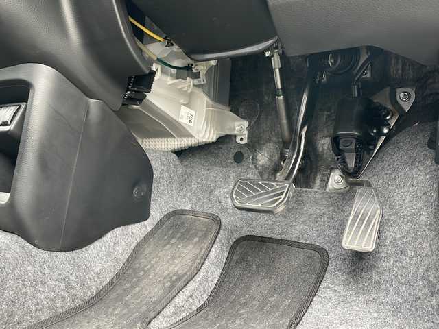 スズキ アルト F 岩手県 2020(令2)年 4.1万km スペリアホワイト AM/FM/CD/横滑り防止装置/シートヒーター/純正ドアバイザ-/保証書/取扱説明書