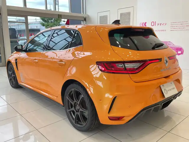 ルノー メガーヌ ルノースポール トロフィー 埼玉県 2019(令1)年 2.7万km オレンジ weds Sportアルミホイール/Bremboキャリパー/衝突軽減ブレーキ/サンルーフ/ディスプレイオーディオ/バックカメラ/LEDオートライト/シートヒーター/ブラインドスポットモニター/電子パーキング/パドルシフト/ETC