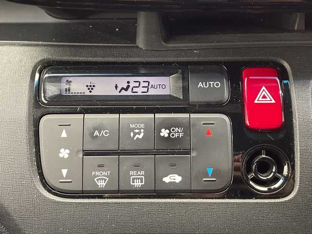 ホンダ Ｎ ＯＮＥ プレミアム ツアラー 栃木県 2018(平30)年 4.8万km ブリティッシュグリーンP メモリーナビ/（CD/Bluetooth/USB/フルセグTV）/バックカメラ/衝突軽減ブレーキ/ETC/前方ドライブレコーダー/ハーフレザーシート/禁煙車/オートライト/LEDヘッドライト/フォグランプ/スマートキー/プッシュスタート/ステアリングスイッチ/革巻きステアリング/電動格納ミラー/純正アルミホイール/純正フロアマット
