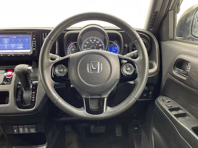 ホンダ Ｎ ＯＮＥ プレミアム ツアラー 栃木県 2018(平30)年 4.8万km ブリティッシュグリーンP メモリーナビ/（CD/Bluetooth/USB/フルセグTV）/バックカメラ/衝突軽減ブレーキ/ETC/前方ドライブレコーダー/ハーフレザーシート/禁煙車/オートライト/LEDヘッドライト/フォグランプ/スマートキー/プッシュスタート/ステアリングスイッチ/革巻きステアリング/電動格納ミラー/純正アルミホイール/純正フロアマット