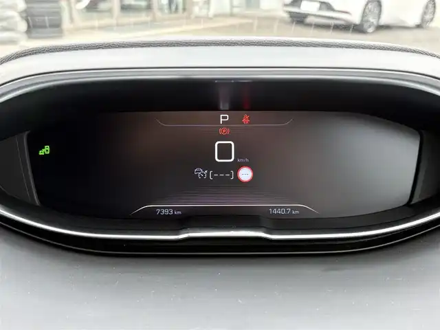 プジョー ５００８ GT ブルーHDi 愛知県 2020(令2)年 0.8万km 青 ワンオーナー/純正ナビ/（Apple Car Play/Android Auto/BT/USB/ラジオ）/フルセグTV/バックカメラ/ハーフレザーシート/レーダークルーズコントロール/BSM/クリアランスソナー/パワーバックドア/パドルシフト/電動パーキングブレーキ/LEDヘッドライト/スマートキー×2