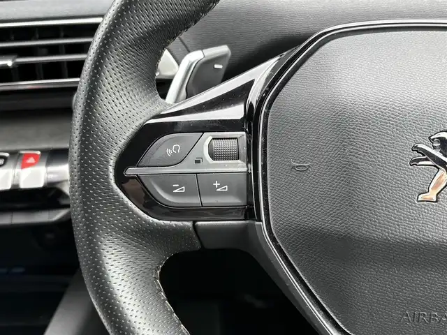 プジョー ５００８ GT ブルーHDi 愛知県 2020(令2)年 0.8万km 青 ワンオーナー/純正ナビ/（Apple Car Play/Android Auto/BT/USB/ラジオ）/フルセグTV/バックカメラ/ハーフレザーシート/レーダークルーズコントロール/BSM/クリアランスソナー/パワーバックドア/パドルシフト/電動パーキングブレーキ/LEDヘッドライト/スマートキー×2