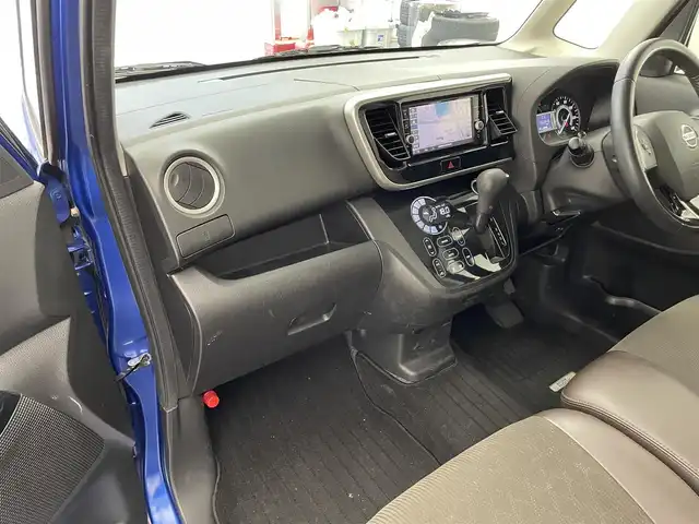 日産 デイズ ルークス HWS X Vセレクション 滋賀県 2018(平30)年 6.4万km オーシャンブルーP 純正ナビ/・フルセグTV・Bluetooth・CD・DVD/全方位カメラ/両側電動スライドドア/オートライト/純正１５インチアルミホイール/ＬＥＤヘッドライト/オートマチックハイビーム/衝突軽減システム/スマートキー