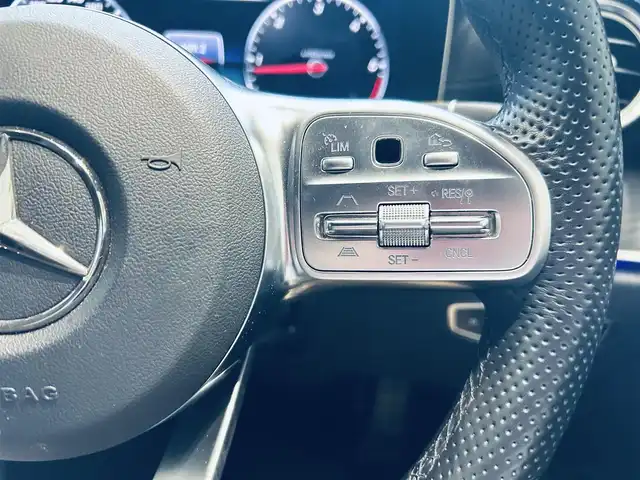 メルセデス・ベンツ Ｅ２２０ｄ ステーションワゴンアバンギャルド 大阪府 2019(平31)年 3.4万km ポーラホワイト レザーエクスクルーシブP/レーダーセーフティP/HUD/Burmeste/ACC/純正ナビ/TV/360度カメラ/applecarplay/純正19インチAW/LEDヘッドライト/アンビエントライト/電動リアゲート/ブラインドスポット/黒革/メモリ付きパワーシート/シートヒーター/パフュームアトマイザー/クリアランスソナー/ETC/ドラレコ/レーダー探知機