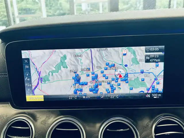 メルセデス・ベンツ Ｅ２２０ｄ ステーションワゴンアバンギャルド 大阪府 2019(平31)年 3.4万km ポーラホワイト レザーエクスクルーシブP/レーダーセーフティP/HUD/Burmeste/ACC/純正ナビ/TV/360度カメラ/applecarplay/純正19インチAW/LEDヘッドライト/アンビエントライト/電動リアゲート/ブラインドスポット/黒革/メモリ付きパワーシート/シートヒーター/パフュームアトマイザー/クリアランスソナー/ETC/ドラレコ/レーダー探知機