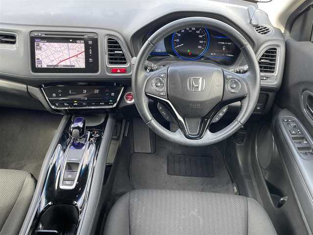 ホンダ ヴェゼル ハイブリッド X 茨城県 2014(平26)年 11.6万km ホワイトオーキッドパール (株)IDOMが運営する【じしゃロン水戸店】の自社ローン専用車両になりますこちらは現金またはオートローンご利用時の価格です。自社ローンご希望の方は別途その旨お申付け下さい/４WD/純正ナビ/バックカメラ/フルセグテレビ/Bluetooth接続/ドライブレコーダー/クルーズコントロール/ビルトインETC/シートヒーター/プッシュスタート/スマートキー