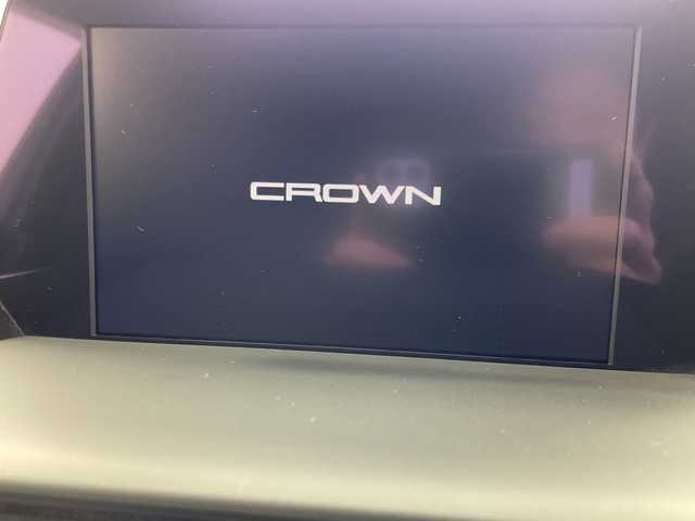 トヨタ クラウン RS アドバンス 岐阜県 2018(平30)年 4.3万km ホワイトパールクリスタルシャイン 純正メモリナビ/フルセグ/BT/DVD/USB/バックカメラ/トヨタセーフティセンス/・プリクラッシュセーフティ/・レーダークルーズコントロール/・レーントレーシングアシスト/・オートマチックハイビーム/・ロードサインアシスト/ブラインドスポットモニター/リヤトラフィックアラート/クリアランスソナー/アイドリングストップ/ビルトインETC/ハーフレザーシート/前席シートヒーター/ステアリングヒーター/シーケンシャルウインカー/LEDオートライト/フォグランプ/純正18インチAW/パドルシフト/プッシュスタート/サイドバイザー/純正フロアマット