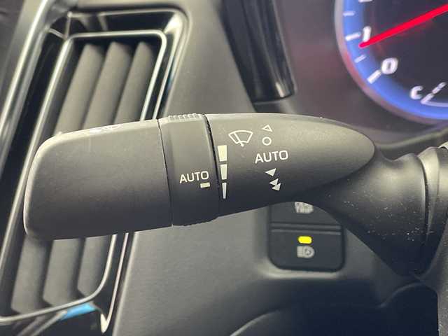 トヨタ クラウン RS アドバンス 岐阜県 2018(平30)年 4.3万km ホワイトパールクリスタルシャイン 純正メモリナビ/フルセグ/BT/DVD/USB/バックカメラ/トヨタセーフティセンス/・プリクラッシュセーフティ/・レーダークルーズコントロール/・レーントレーシングアシスト/・オートマチックハイビーム/・ロードサインアシスト/ブラインドスポットモニター/リヤトラフィックアラート/クリアランスソナー/アイドリングストップ/ビルトインETC/ハーフレザーシート/前席シートヒーター/ステアリングヒーター/シーケンシャルウインカー/LEDオートライト/フォグランプ/純正18インチAW/パドルシフト/プッシュスタート/サイドバイザー/純正フロアマット