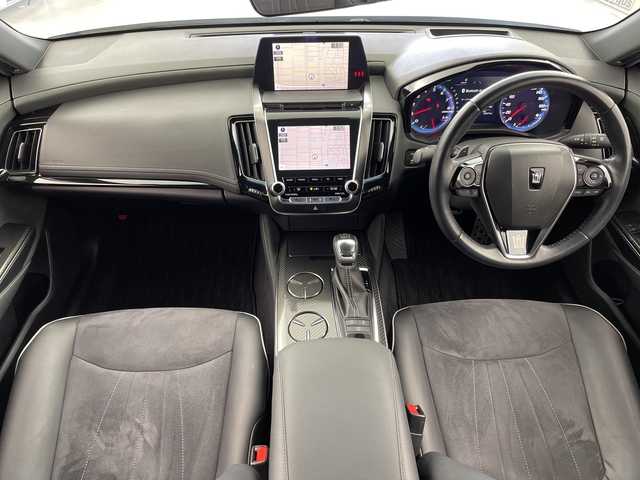 トヨタ クラウン RS アドバンス 岐阜県 2018(平30)年 4.3万km ホワイトパールクリスタルシャイン 純正メモリナビ/フルセグ/BT/DVD/USB/バックカメラ/トヨタセーフティセンス/・プリクラッシュセーフティ/・レーダークルーズコントロール/・レーントレーシングアシスト/・オートマチックハイビーム/・ロードサインアシスト/ブラインドスポットモニター/リヤトラフィックアラート/クリアランスソナー/アイドリングストップ/ビルトインETC/ハーフレザーシート/前席シートヒーター/ステアリングヒーター/シーケンシャルウインカー/LEDオートライト/フォグランプ/純正18インチAW/パドルシフト/プッシュスタート/サイドバイザー/純正フロアマット